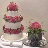 Eggleston Cakes and Flowers 1099128 Image 0